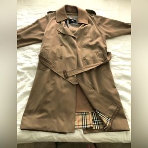 Luxury trenchcoat